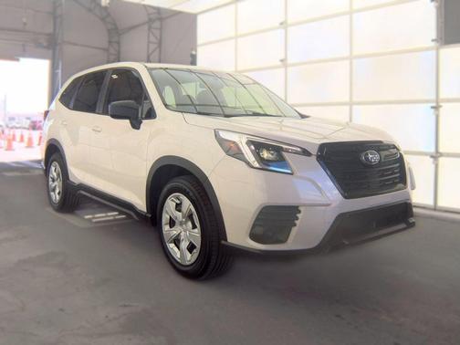 Crystal White Pearl 2023 Subaru Forester Limited