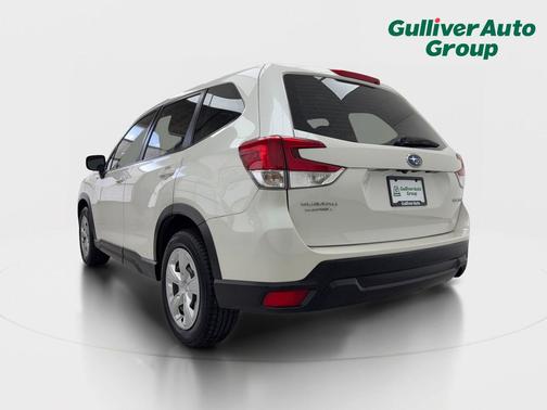 Crystal White Pearl 2023 Subaru Forester Limited