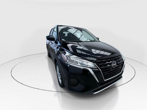 2022 Nissan Kicks S