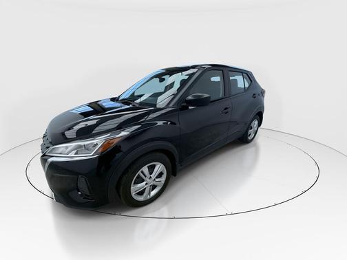 2022 Nissan Kicks S