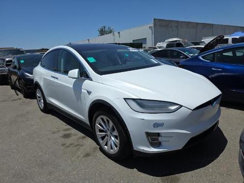 Pearl White Multi-Coat 2018 Tesla Model X 100D