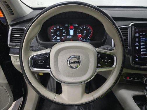 2019 Volvo XC90 T5 Momentum