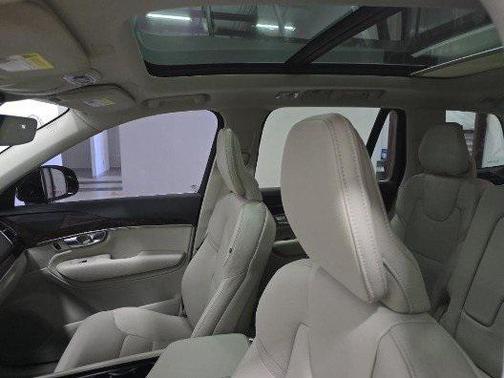 2019 Volvo XC90 T5 Momentum