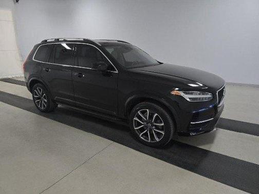 2019 Volvo XC90 T5 Momentum