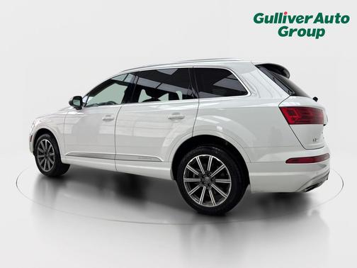 Carrara White 2019 Audi Q7 45 Premium Plus