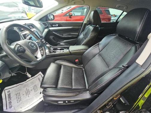 Super Black 2018 Nissan Maxima 3.5 SV