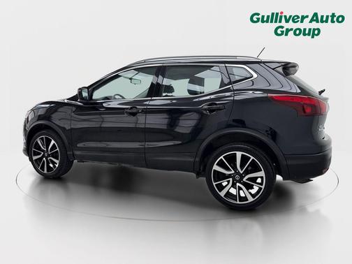 Magnetic Black 2018 Nissan Rogue Sport SL