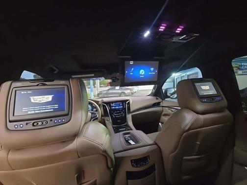 2019 Cadillac Escalade Platinum
