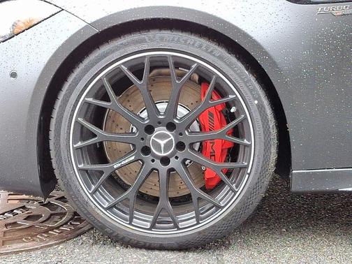 2025 Mercedes-Benz AMG C 63 S E Performance