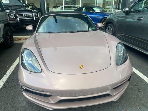 2022 Porsche 718 Boxster S