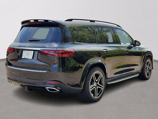 Obsidian Black Metallic 2026 Mercedes-Benz GLS 450 4MATIC