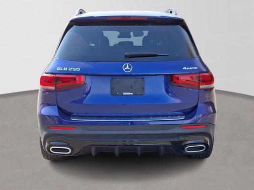 2022 Mercedes-Benz GLB 250 Base 4MATIC