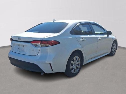 Ice 2024 Toyota Corolla LE