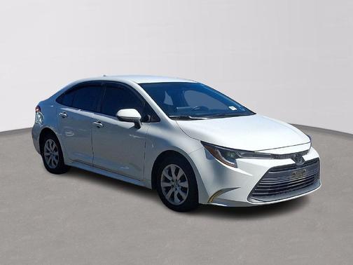 Ice 2024 Toyota Corolla LE