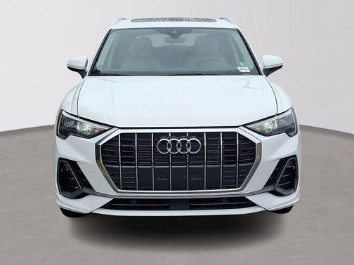 2022 Audi Q3 45 S line Premium