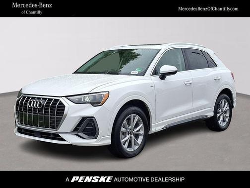 2022 Audi Q3 45 S line Premium