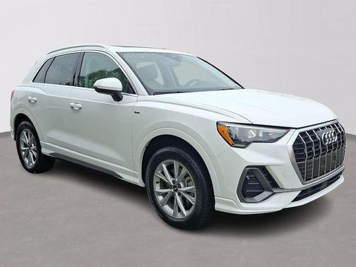 2022 Audi Q3 45 S line Premium