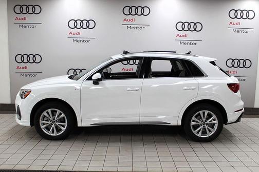 2022 Audi Q3 45 S line Premium