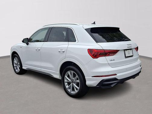 2022 Audi Q3 45 S line Premium