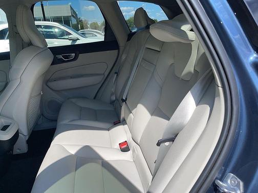 2019 Volvo XC60 T5 Momentum