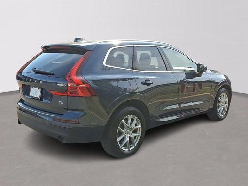 2019 Volvo XC60 T5 Momentum