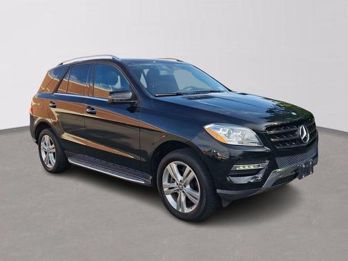 Black 2015 Mercedes-Benz M-Class ML 350 4MATIC