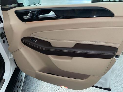 Polar White 2016 Mercedes-Benz GLE-Class GLE 350 4MATIC