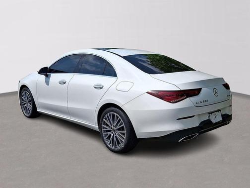 2022 Mercedes-Benz CLA 250 Base 4MATIC