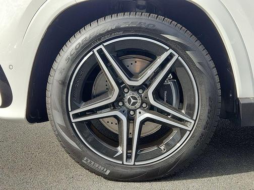 2026 Mercedes-Benz GLS 450