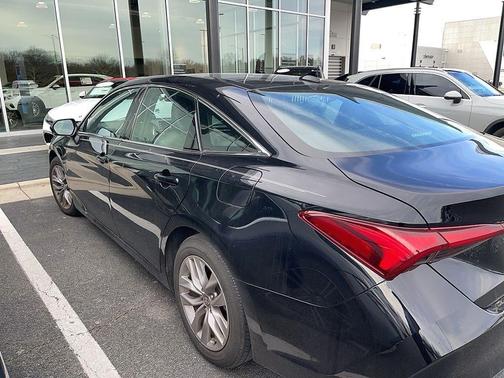 2022 Toyota Avalon XLE