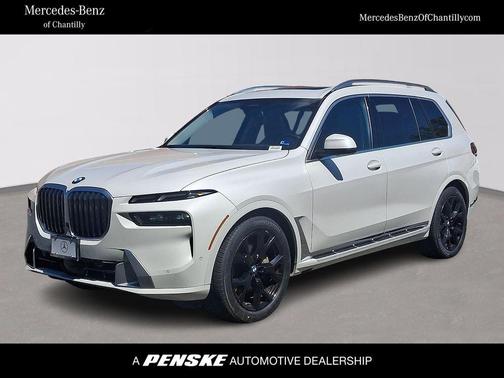 White Metallic 2025 BMW X7 xDrive40i