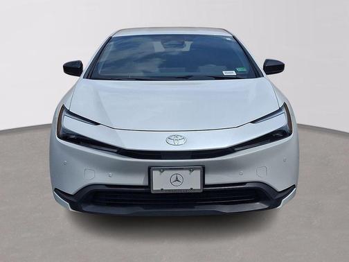 Pearl 2023 Toyota Prius LE
