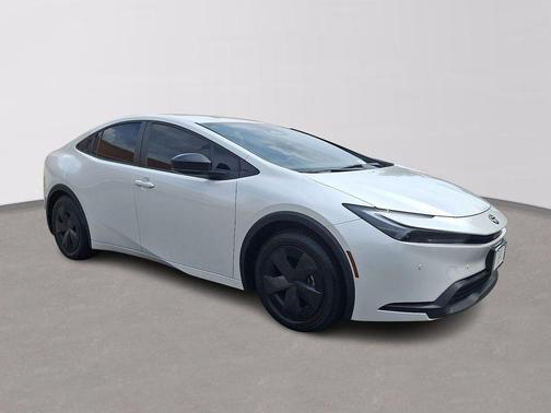 Pearl 2023 Toyota Prius LE