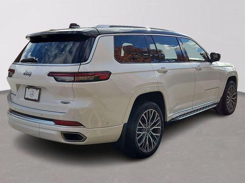 2022 Jeep Grand Cherokee L Summit