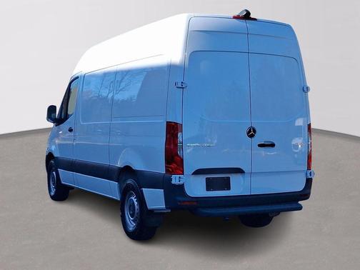 2025 Mercedes-Benz Sprinter 2500 Standard Roof