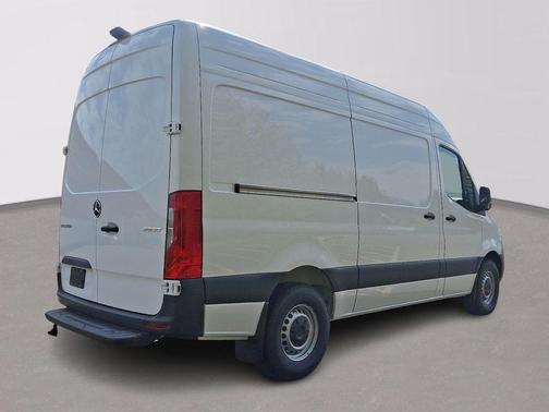 2025 Mercedes-Benz Sprinter 2500 Standard Roof