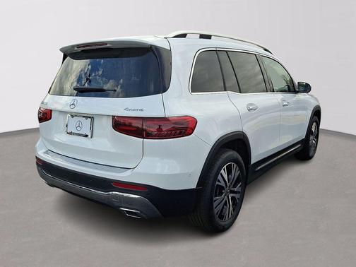 Polar White 2026 Mercedes-Benz GLB 250 Base 4MATIC