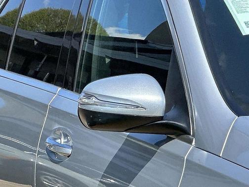 Silver 2024 Mercedes-Benz GLE 450 4MATIC