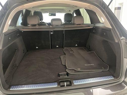 Gray Metallic 2022 Mercedes-Benz GLC 300 Base 4MATIC