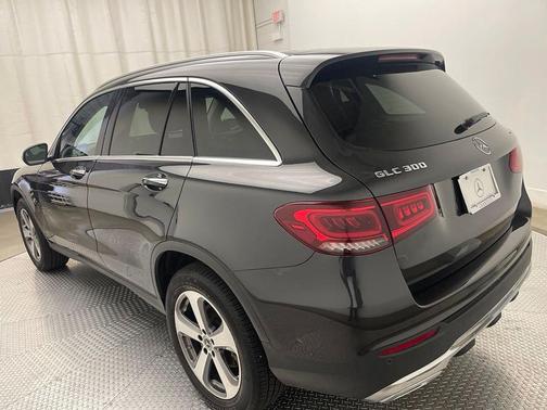 Gray Metallic 2022 Mercedes-Benz GLC 300 Base 4MATIC