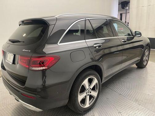 Gray Metallic 2022 Mercedes-Benz GLC 300 Base 4MATIC
