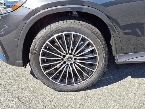 2025 Mercedes-Benz GLC 300 Base 4MATIC