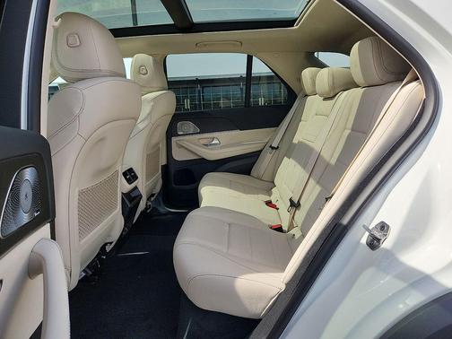 Polar White 2026 Mercedes-Benz GLE 450e Base 4MATIC