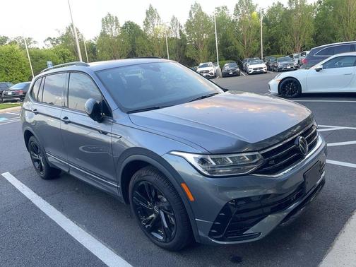 2024 Volkswagen Tiguan 2.0T SE R-Line Black