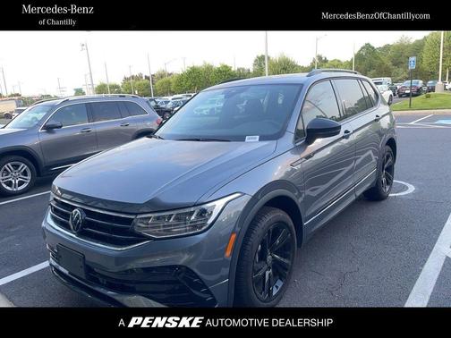 2024 Volkswagen Tiguan 2.0T SE R-Line Black