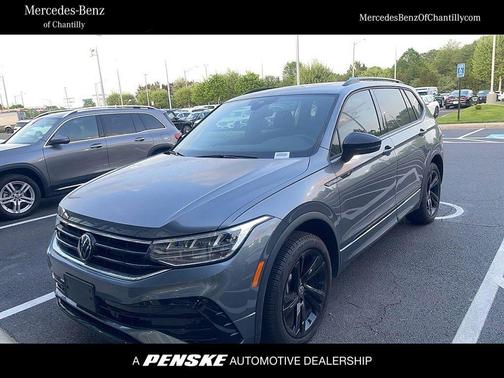 2024 Volkswagen Tiguan 2.0T SE R-Line Black