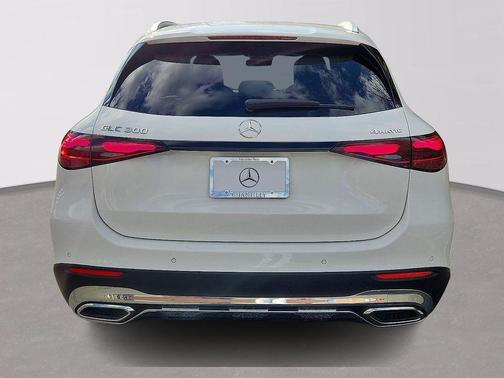 2025 Mercedes-Benz GLC 300 Base 4MATIC