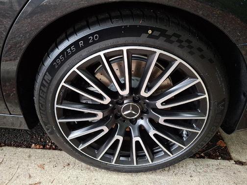 Graphite Gray Metallic 2027 Mercedes-Benz E-Class 53 AMGÂ