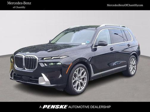 Black Sapphire Metallic 2025 BMW X7 xDrive40i
