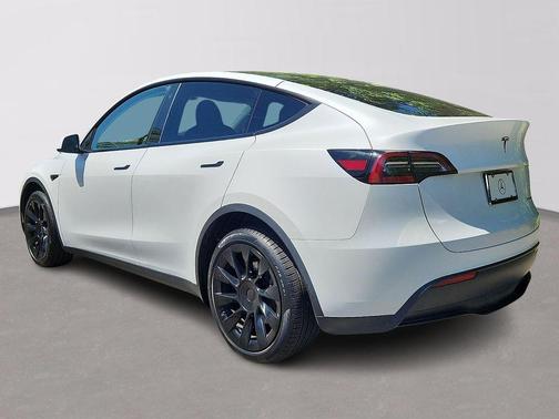 White 2023 Tesla Model Y Long Range